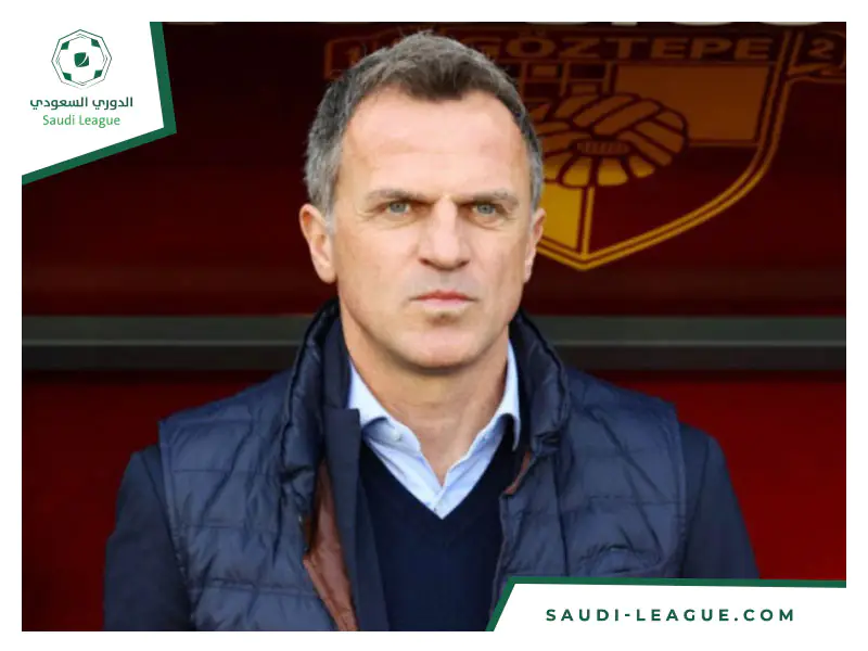 Al-Okhdood unveils the team's new head coach